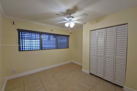 Copropriété à vendre à North Miami Beach, Floride: 2 chambres, 98.94 m2 № 1281893 - photo 23