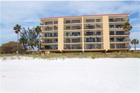 Copropriété à louer à Madeira Beach, Floride: 3 chambres, 137.5 m2 № 251598 - photo 4