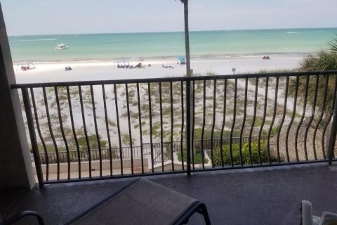 Condominio en alquiler en Madeira Beach, Florida, 3 dormitorios, 137.5 m2 № 251598 - foto 16