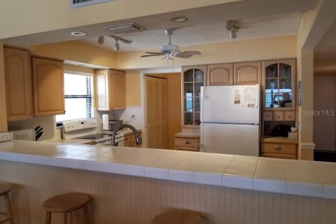 Condominio en alquiler en Madeira Beach, Florida, 3 dormitorios, 137.5 m2 № 251598 - foto 18