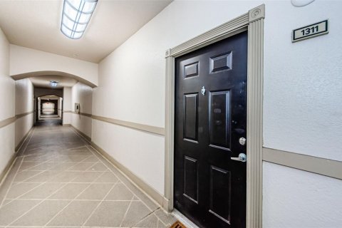 Condo in Tampa, Florida, 1 bedroom  № 1343399 - photo 8