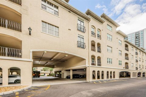 Copropriété à vendre à Tampa, Floride: 1 chambre, 86.77 m2 № 1343399 - photo 3