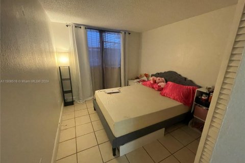 Купить кондоминиум в Норт-Майами, Флорида 2 спальни, 88.63м2, № 936335 - фото 10