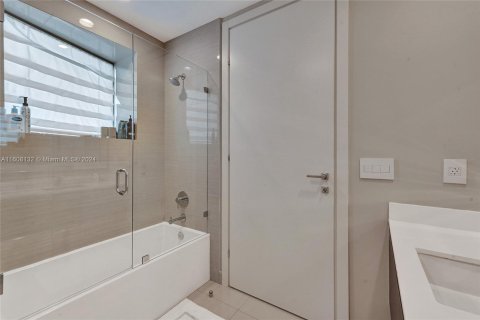 Condo in Aventura, Florida, 3 bedrooms  № 1229896 - photo 20