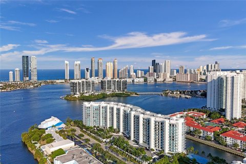 Condo in Aventura, Florida, 3 bedrooms  № 1229896 - photo 2