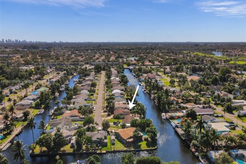 Villa ou maison à vendre à Dania Beach, Floride: 4 chambres, 143.35 m2 № 1372697 - photo 23