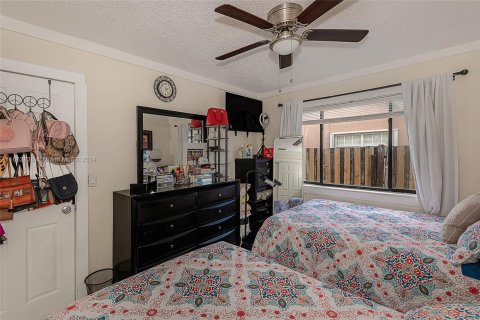 Casa en venta en Lauderhill, Florida, 4 dormitorios, 204.11 m2 № 1372692 - foto 20