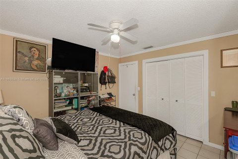 Casa en venta en Lauderhill, Florida, 4 dormitorios, 204.11 m2 № 1372692 - foto 14