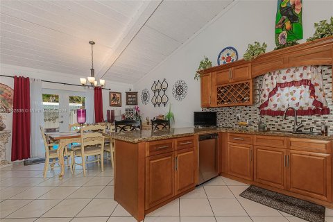 Casa en venta en Lauderhill, Florida, 4 dormitorios, 204.11 m2 № 1372692 - foto 6