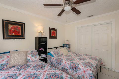 Casa en venta en Lauderhill, Florida, 4 dormitorios, 204.11 m2 № 1372692 - foto 21