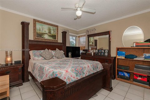 House in Lauderhill, Florida 4 bedrooms, 204.11 sq.m. № 1372692 - photo 15