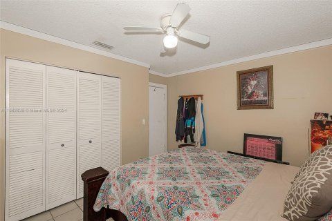 Casa en venta en Lauderhill, Florida, 4 dormitorios, 204.11 m2 № 1372692 - foto 16