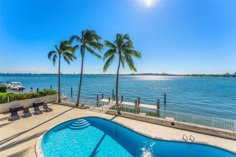 Купить виллу или дом в Майами, Флорида 8 спален, 723.15м2, № 785261 - фото 17