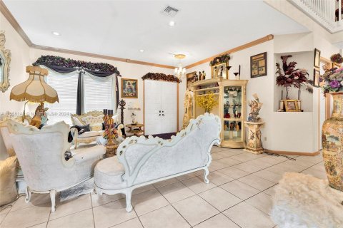 Villa ou maison à vendre à Miramar, Floride: 6 chambres, 366.78 m2 № 1092501 - photo 4