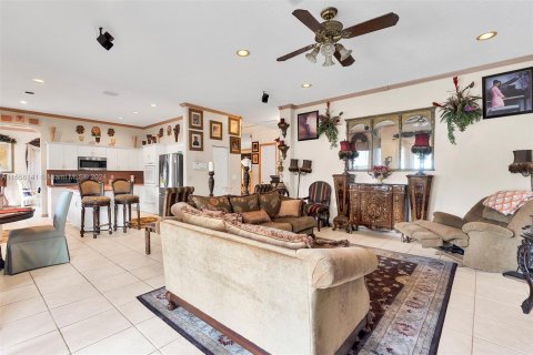 Villa ou maison à vendre à Miramar, Floride: 6 chambres, 366.78 m2 № 1092501 - photo 14