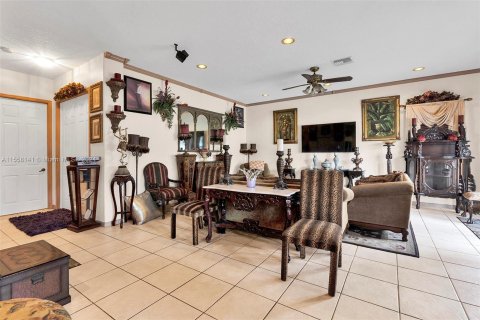 Villa ou maison à vendre à Miramar, Floride: 6 chambres, 366.78 m2 № 1092501 - photo 13