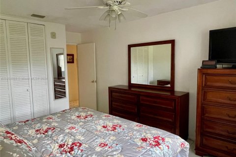 Copropriété à vendre à Hallandale Beach, Floride: 1 chambre, 66.89 m2 № 1362695 - photo 12