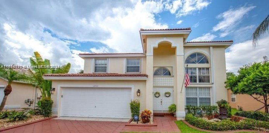 Casa en Sunrise, Florida 4 dormitorios, 242.01 m2 № 1387805