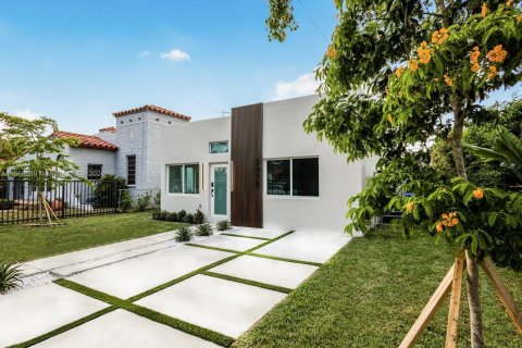 Casa en venta en Miami, Florida, 4 dormitorios, 181.35 m2 № 1387762 - foto 4