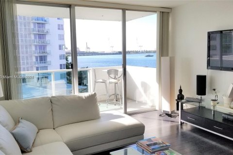 Condominio en venta en Miami Beach, Florida, 1 dormitorio, 79.15 m2 № 1270710 - foto 13