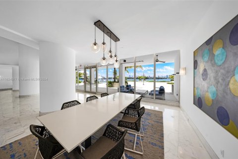 Condominio en venta en Miami Beach, Florida, 1 dormitorio, 79.15 m2 № 1270710 - foto 23