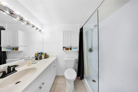 Condominio en venta en Miami Beach, Florida, 1 dormitorio, 79.15 m2 № 1270710 - foto 18