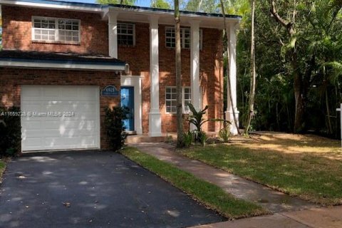 Villa ou maison à vendre à Coral Gables, Floride: 4 chambres, 173.54 m2 № 1374363 - photo 9