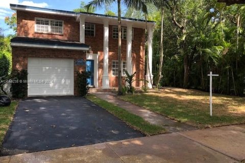 Casa en venta en Coral Gables, Florida, 4 dormitorios, 173.54 m2 № 1374363 - foto 2