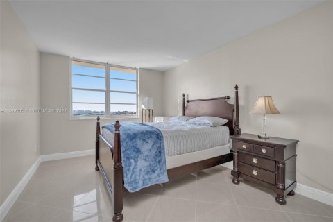 Copropriété à vendre à Sunny Isles Beach, Floride: 3 chambres, 145.86 m2 № 190151 - photo 23