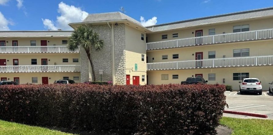 Condominio en Lauderhill, Florida, 1 dormitorio  № 1309563