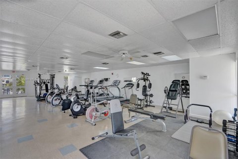 Condo in Miami, Florida, 1 bedroom  № 1003553 - photo 24