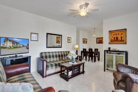 Condominio en venta en Miami, Florida, 1 dormitorio, 63.92 m2 № 1003553 - foto 11