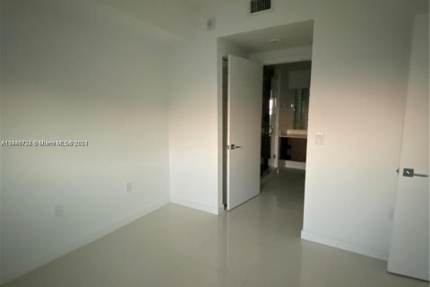 Condominio en venta en Doral, Florida, 1 dormitorio, 63.73 m2 № 1188878 - foto 8