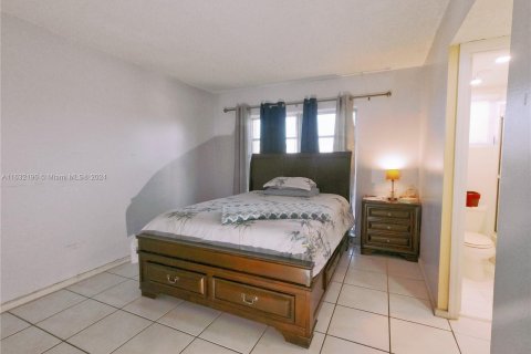 Copropriété à vendre à Miami Beach, Floride: 2 chambres, 92.72 m2 № 1292803 - photo 12