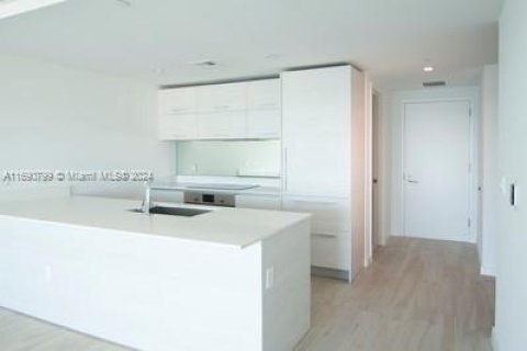 Condominio en venta en Miami, Florida, 1 dormitorio, 81.75 m2 № 1435533 - foto 5