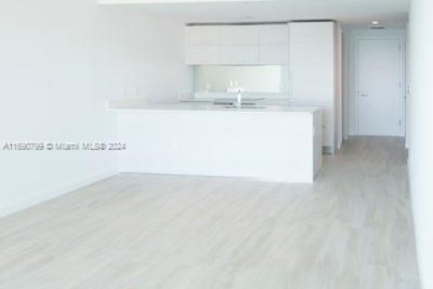 Condominio en venta en Miami, Florida, 1 dormitorio, 81.75 m2 № 1435533 - foto 7