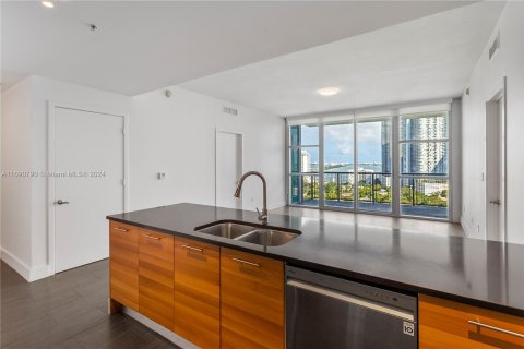 Condominio en venta en Miami, Florida, 2 dormitorios, 106.09 m2 № 1435532 - foto 5