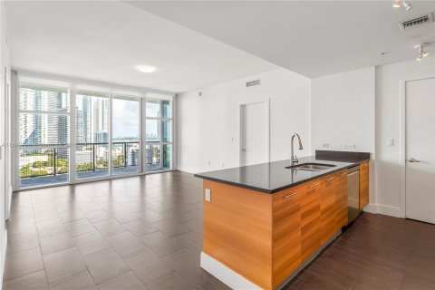 Condominio en venta en Miami, Florida, 2 dormitorios, 106.09 m2 № 1435532 - foto 1