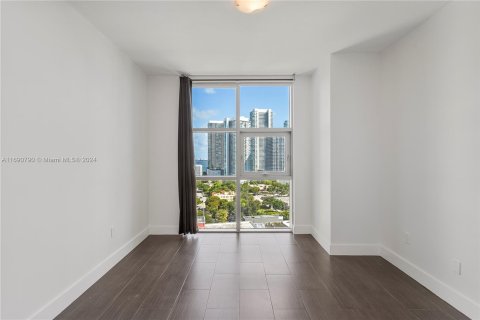 Condominio en venta en Miami, Florida, 2 dormitorios, 106.09 m2 № 1435532 - foto 19