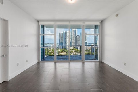 Condominio en venta en Miami, Florida, 2 dormitorios, 106.09 m2 № 1435532 - foto 2