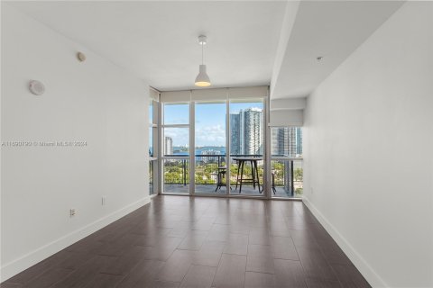 Condominio en venta en Miami, Florida, 2 dormitorios, 106.09 m2 № 1435532 - foto 12