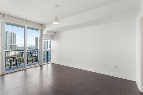 Condominio en venta en Miami, Florida, 2 dormitorios, 106.09 m2 № 1435532 - foto 14