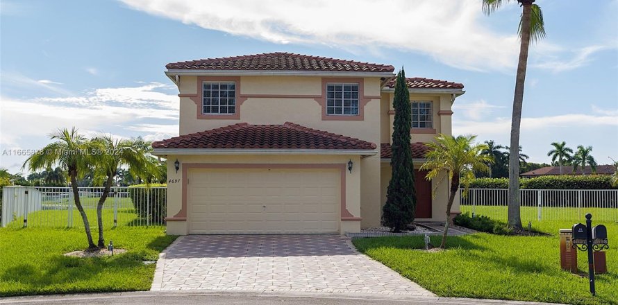 Casa en Miramar, Florida 4 dormitorios, 195.19 m2 № 1379011