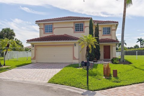 Casa en alquiler en Miramar, Florida, 4 dormitorios, 195.19 m2 № 1379011 - foto 4