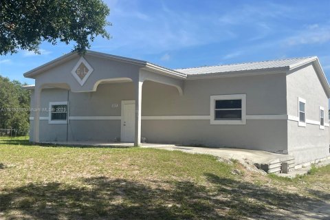 Casa en venta en Clewiston, Florida, 3 dormitorios № 617281 - foto 2