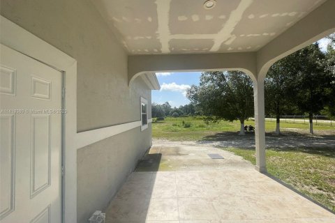 House in Clewiston, Florida 3 bedrooms № 617281 - photo 11