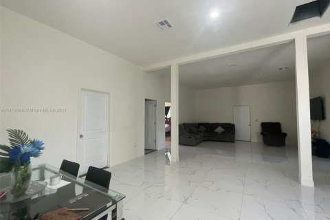 Villa ou maison à vendre à Clewiston, Floride: 3 chambres № 617281 - photo 8