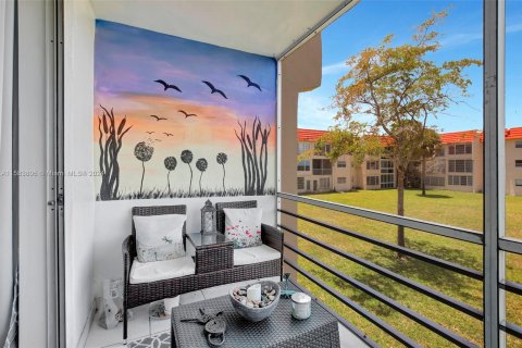 Condo in Sunrise, Florida, 2 bedrooms  № 1345322 - photo 7