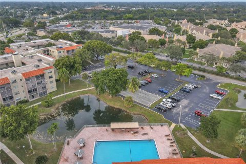 Copropriété à vendre à North Lauderdale, Floride: 2 chambres, 92.9 m2 № 1095218 - photo 3