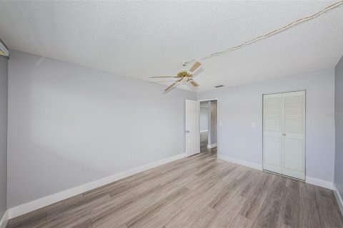 Condominio en venta en Gulfport, Florida, 1 dormitorio, 98.48 m2 № 1359120 - foto 20